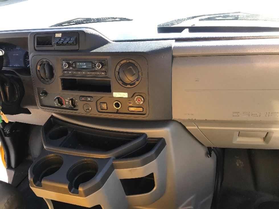 Light Duty Box Truck-Light and Medium Duty Trucks-Ford-2022-E350-Greenville-SC-97,126\n\t\tmiles-$ 30,000 - Image 21