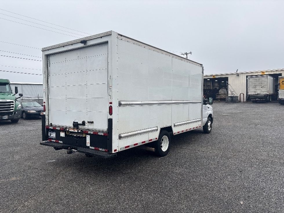 Light Duty Box Truck-Light and Medium Duty Trucks-Ford-2022-E350-Greer-SC-129,400\n\t\tmiles-$ 27,500 - Image 11