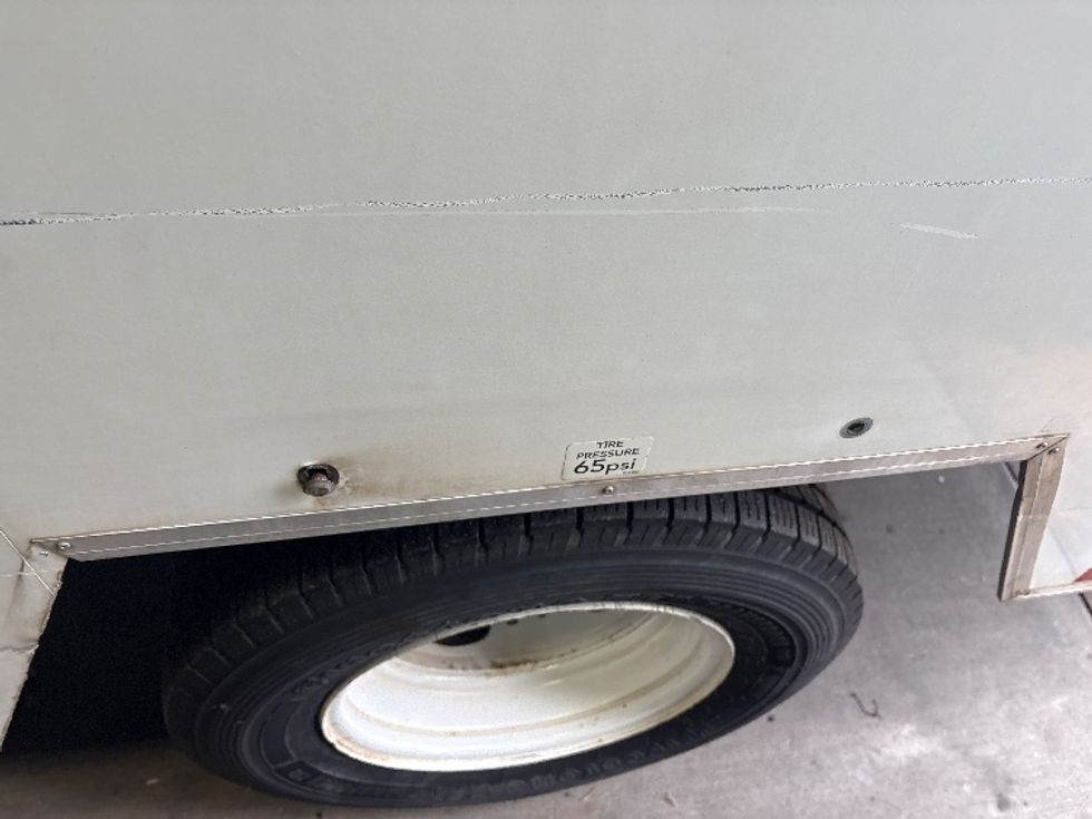 Light Duty Box Truck-Light and Medium Duty Trucks-Ford-2022-E350-Greer-SC-129,400\n\t\tmiles-$ 27,500 - Image 26