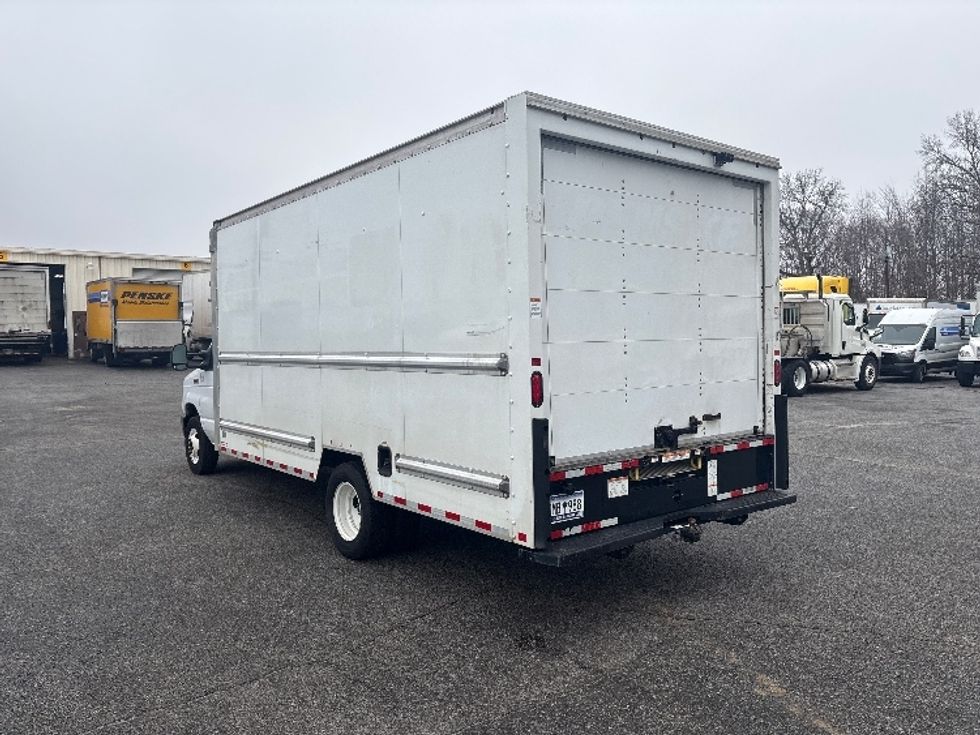 Light Duty Box Truck-Light and Medium Duty Trucks-Ford-2022-E350-Greer-SC-129,400\n\t\tmiles-$ 27,500 - Image 6