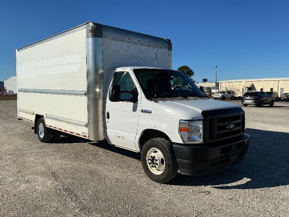 Light Duty Box Truck-Light and Medium Duty Trucks-Ford-2022-E350-Gulfport-MS-103,058\n\t\tmiles-$ 30,250 - Image 1