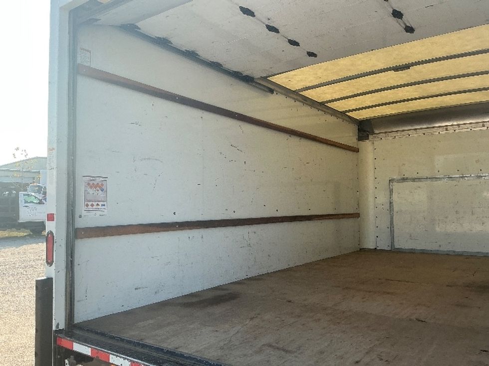 Light Duty Box Truck-Light and Medium Duty Trucks-Ford-2022-E350-Gulfport-MS-93,102\n\t\tmiles-$ 31,500 - Image 11