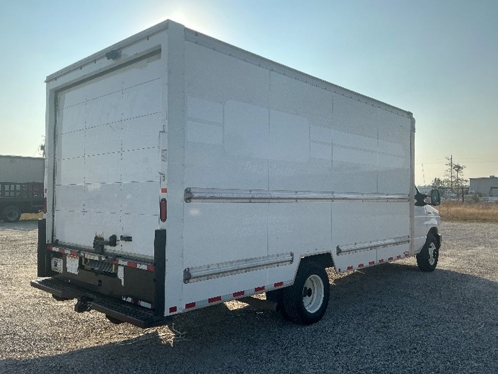 Light Duty Box Truck-Light and Medium Duty Trucks-Ford-2022-E350-Gulfport-MS-93,102\n\t\tmiles-$ 31,500 - Image 13