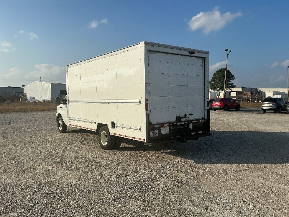 Light Duty Box Truck-Light and Medium Duty Trucks-Ford-2022-E350-Gulfport-MS-93,102\n\t\tmiles-$ 31,500 - Image 6