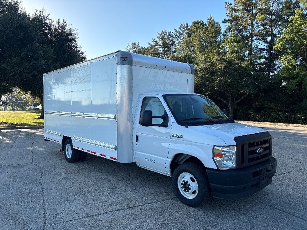 Light Duty Box Truck-Light and Medium Duty Trucks-Ford-2022-E350-Hammond-LA-145,187\n\t\tmiles-$ 24,250 - Image 1