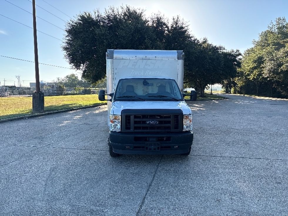 Light Duty Box Truck-Light and Medium Duty Trucks-Ford-2022-E350-Hammond-LA-145,187\n\t\tmiles-$ 24,250 - Image 2