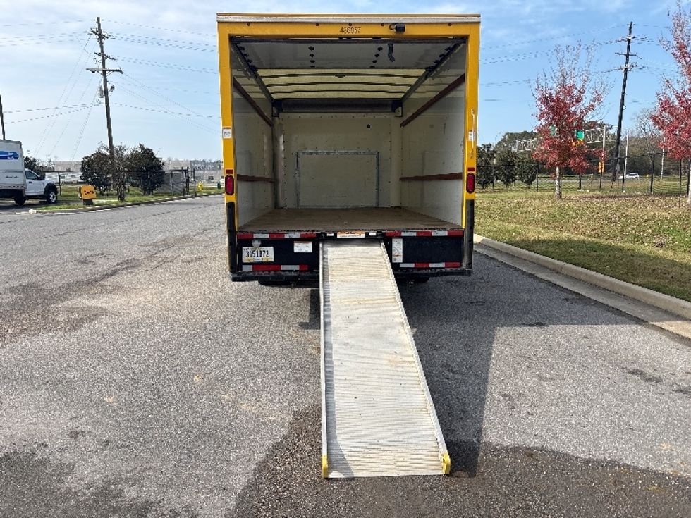 Light Duty Box Truck-Light and Medium Duty Trucks-Ford-2022-E350-Hammond-LA-79,045\n\t\tmiles-$ 34,750 - Image 9