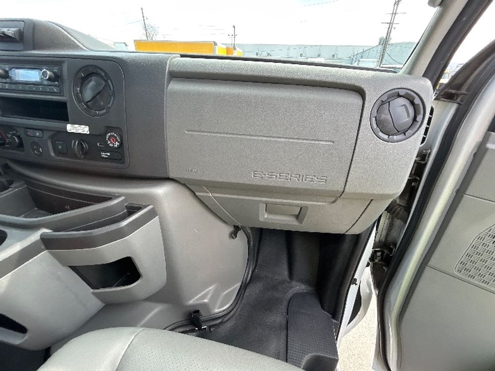 Light Duty Box Truck-Light and Medium Duty Trucks-Ford-2022-E350-Harahan-LA-104,252\n\t\tmiles-$ 30,000 - Image 20