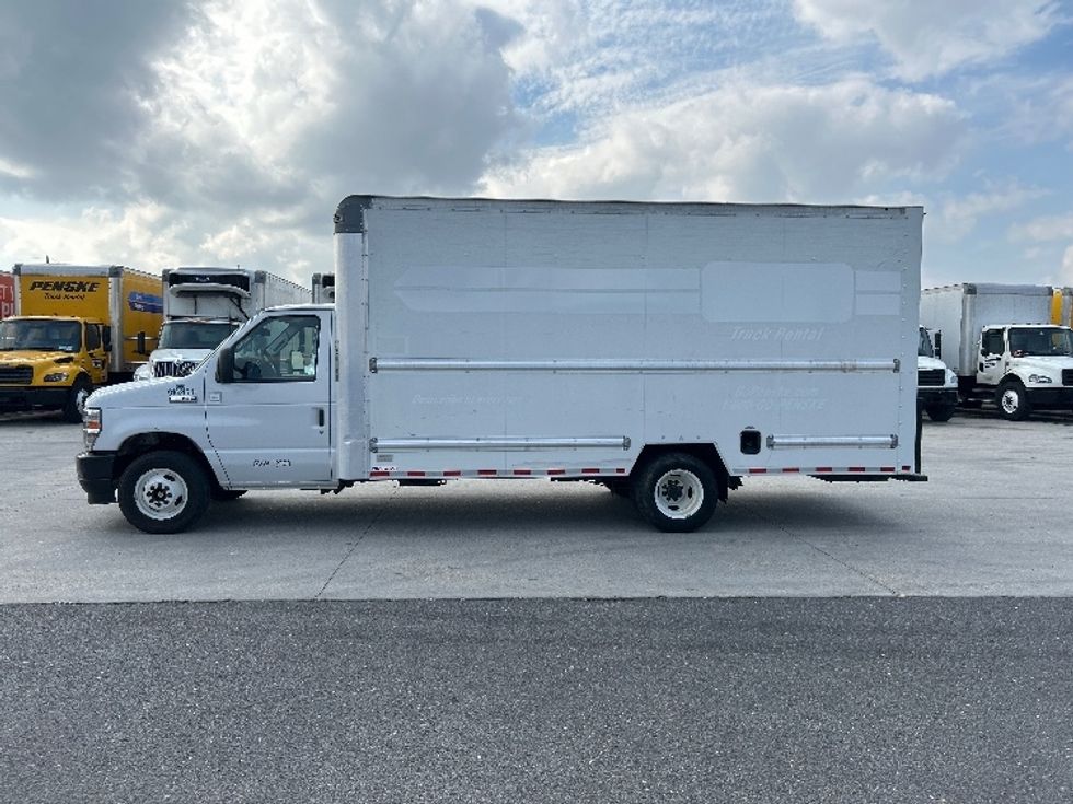Light Duty Box Truck-Light and Medium Duty Trucks-Ford-2022-E350-Harahan-LA-104,252\n\t\tmiles-$ 30,000 - Image 4