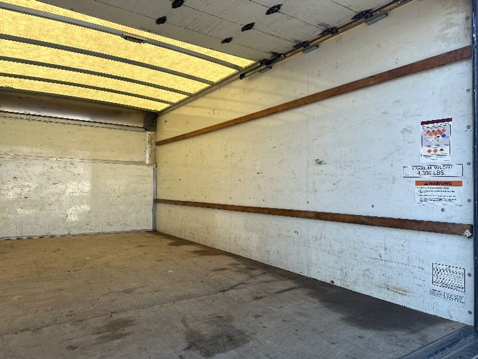 Light Duty Box Truck-Light and Medium Duty Trucks-Ford-2022-E350-Harlingen-TX-107,534\n\t\tmiles-$ 26,500 - Image 12