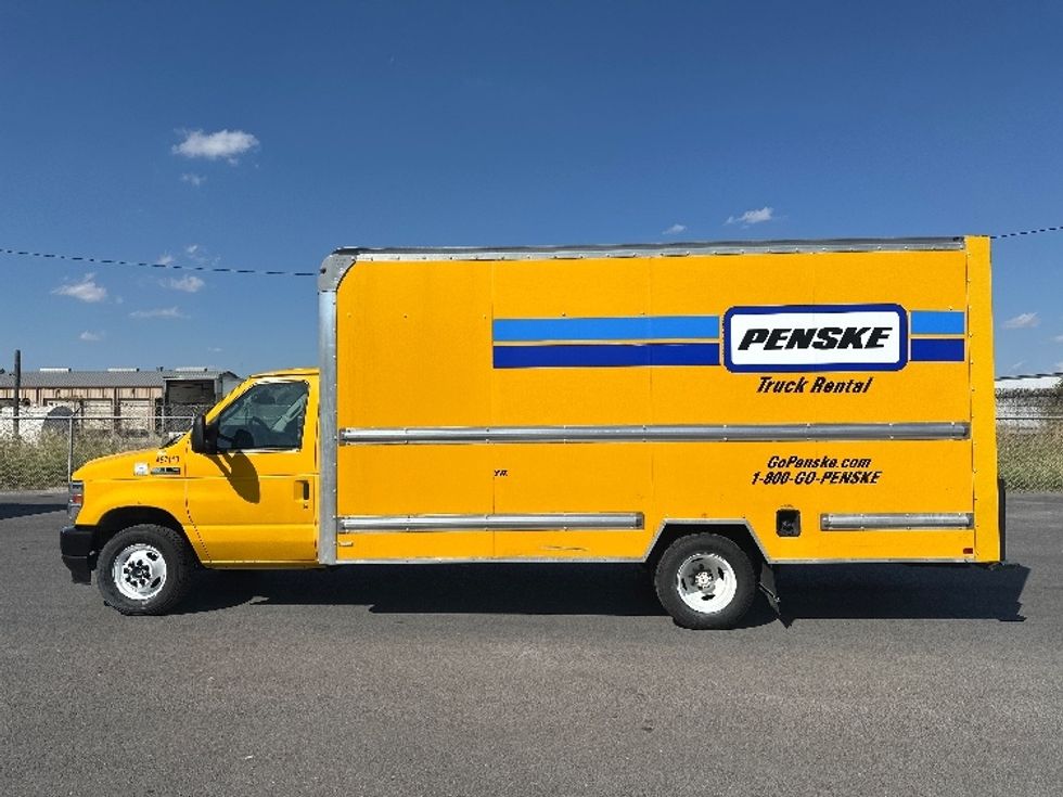Light Duty Box Truck-Light and Medium Duty Trucks-Ford-2022-E350-Harlingen-TX-107,534\n\t\tmiles-$ 26,500 - Image 4