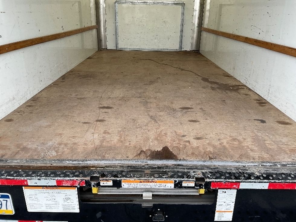 Light Duty Box Truck-Light and Medium Duty Trucks-Ford-2022-E350-Harrisburg-PA-72,663\n\t\tmiles-$ 31,500 - Image 10