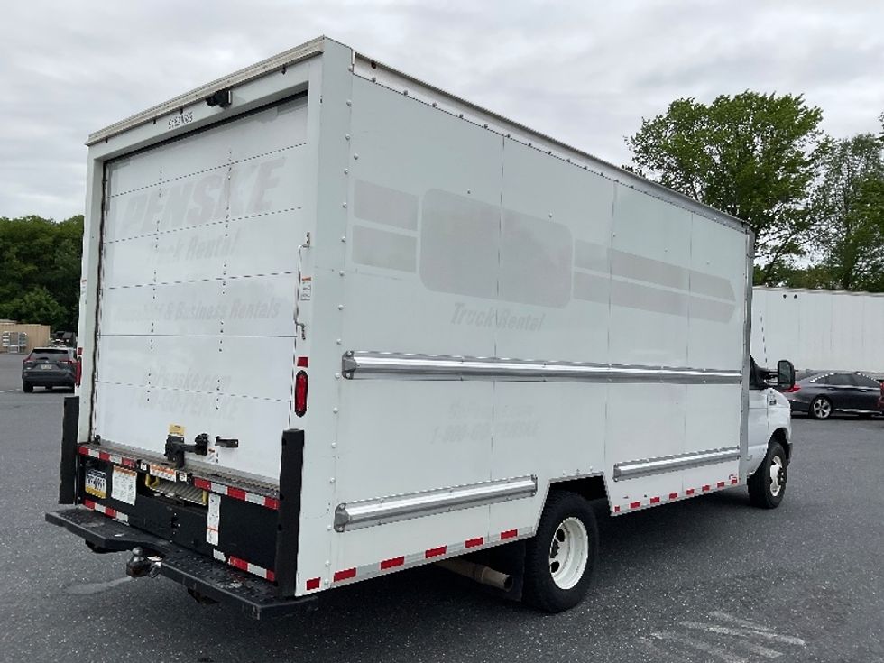 Light Duty Box Truck-Light and Medium Duty Trucks-Ford-2022-E350-Harrisburg-PA-72,663\n\t\tmiles-$ 31,500 - Image 13