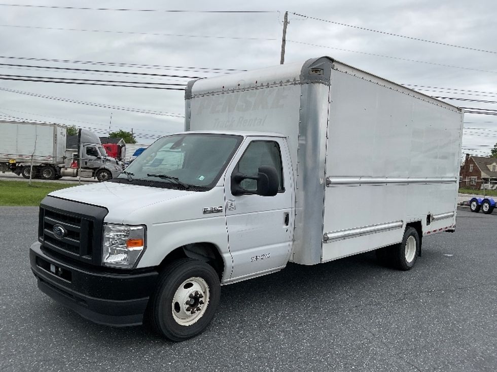 Light Duty Box Truck-Light and Medium Duty Trucks-Ford-2022-E350-Harrisburg-PA-72,663\n\t\tmiles-$ 31,500 - Image 3