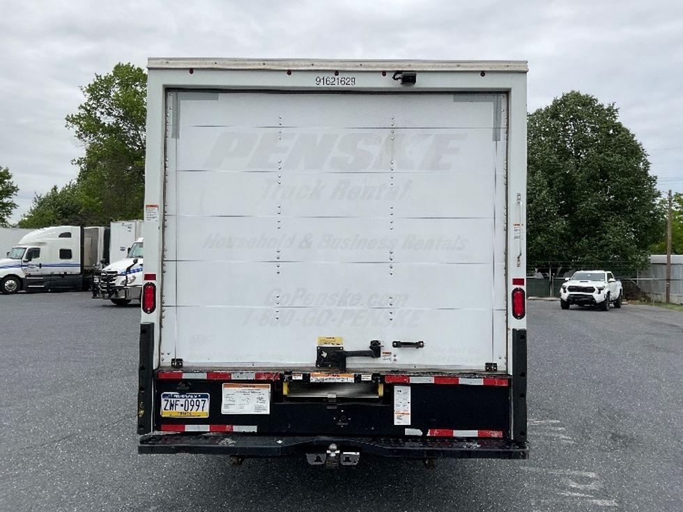 Light Duty Box Truck-Light and Medium Duty Trucks-Ford-2022-E350-Harrisburg-PA-72,663\n\t\tmiles-$ 31,500 - Image 7