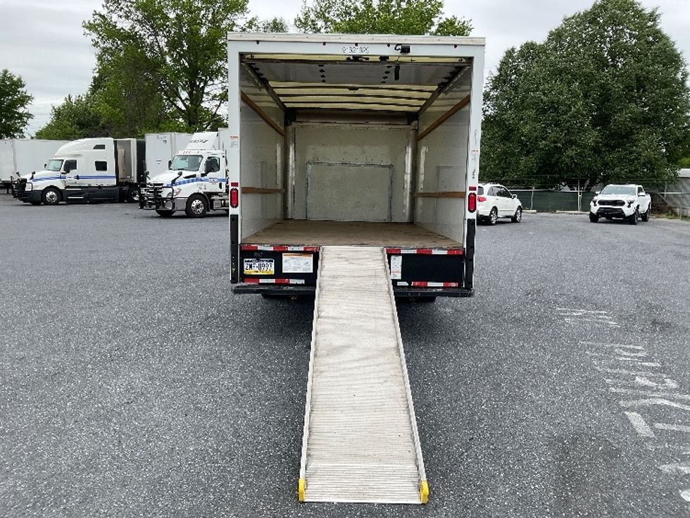 Light Duty Box Truck-Light and Medium Duty Trucks-Ford-2022-E350-Harrisburg-PA-72,663\n\t\tmiles-$ 31,500 - Image 9