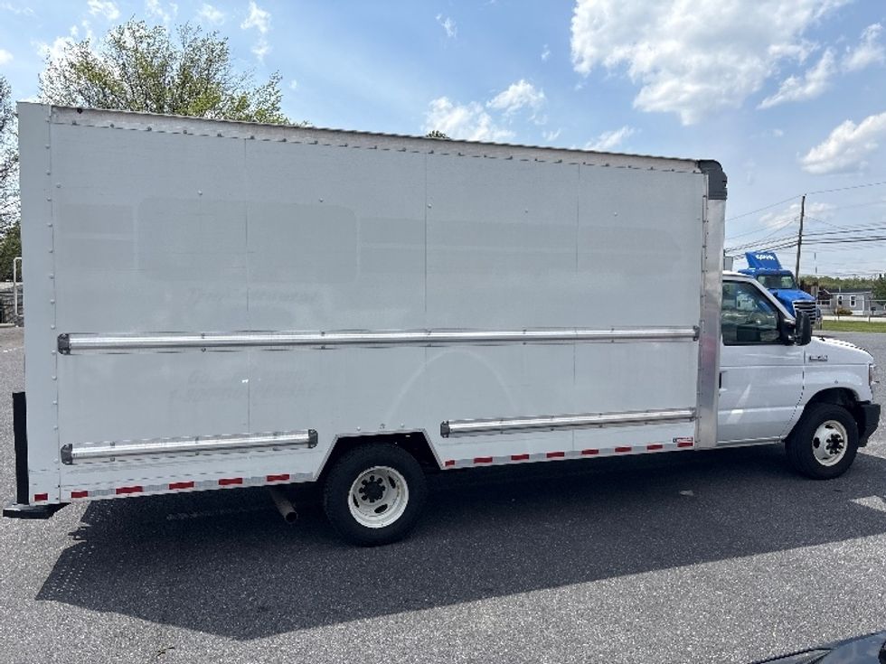 Light Duty Box Truck-Light and Medium Duty Trucks-Ford-2022-E350-Harrisburg-PA-87,462\n\t\tmiles-$ 30,000 - Image 11