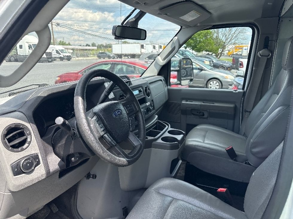 Light Duty Box Truck-Light and Medium Duty Trucks-Ford-2022-E350-Harrisburg-PA-87,462\n\t\tmiles-$ 30,000 - Image 13