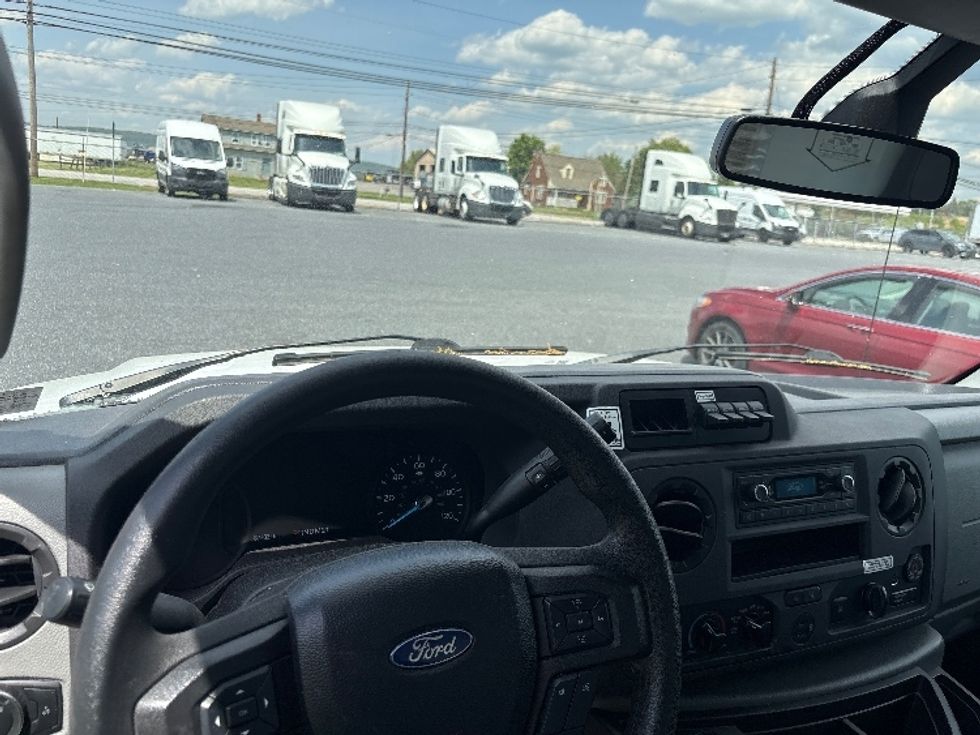 Light Duty Box Truck-Light and Medium Duty Trucks-Ford-2022-E350-Harrisburg-PA-87,462\n\t\tmiles-$ 30,000 - Image 14