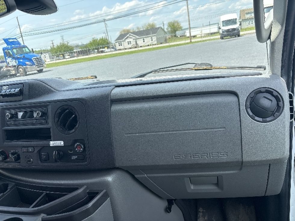 Light Duty Box Truck-Light and Medium Duty Trucks-Ford-2022-E350-Harrisburg-PA-87,462\n\t\tmiles-$ 30,000 - Image 17
