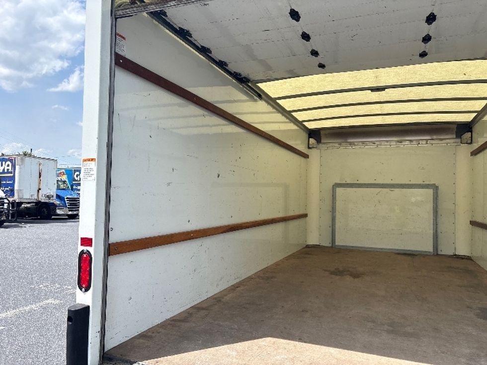 Light Duty Box Truck-Light and Medium Duty Trucks-Ford-2022-E350-Harrisburg-PA-87,462\n\t\tmiles-$ 30,000 - Image 8