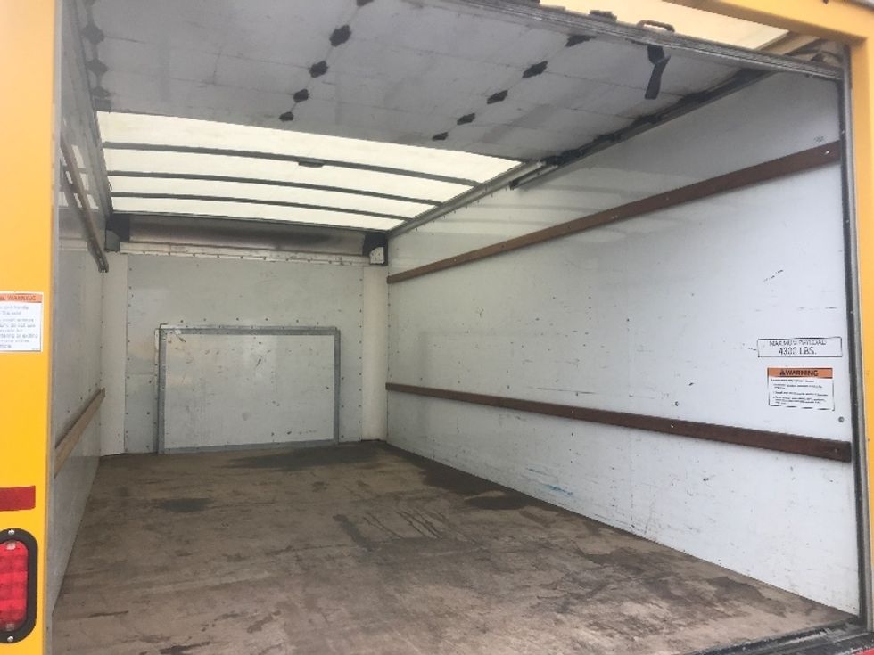 Light Duty Box Truck-Light and Medium Duty Trucks-Ford-2022-E350-Harrisburg-PA-89,004\n\t\tmiles-$ 28,250 - Image 12