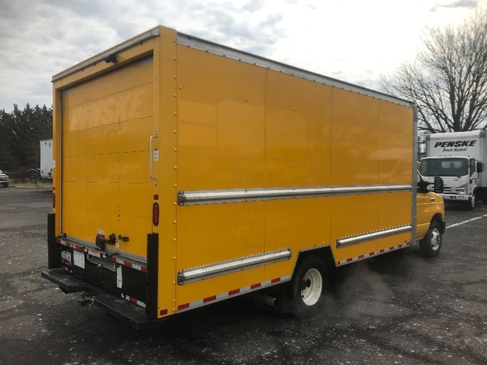 Light Duty Box Truck-Light and Medium Duty Trucks-Ford-2022-E350-Harrisburg-PA-89,004\n\t\tmiles-$ 28,250 - Image 13