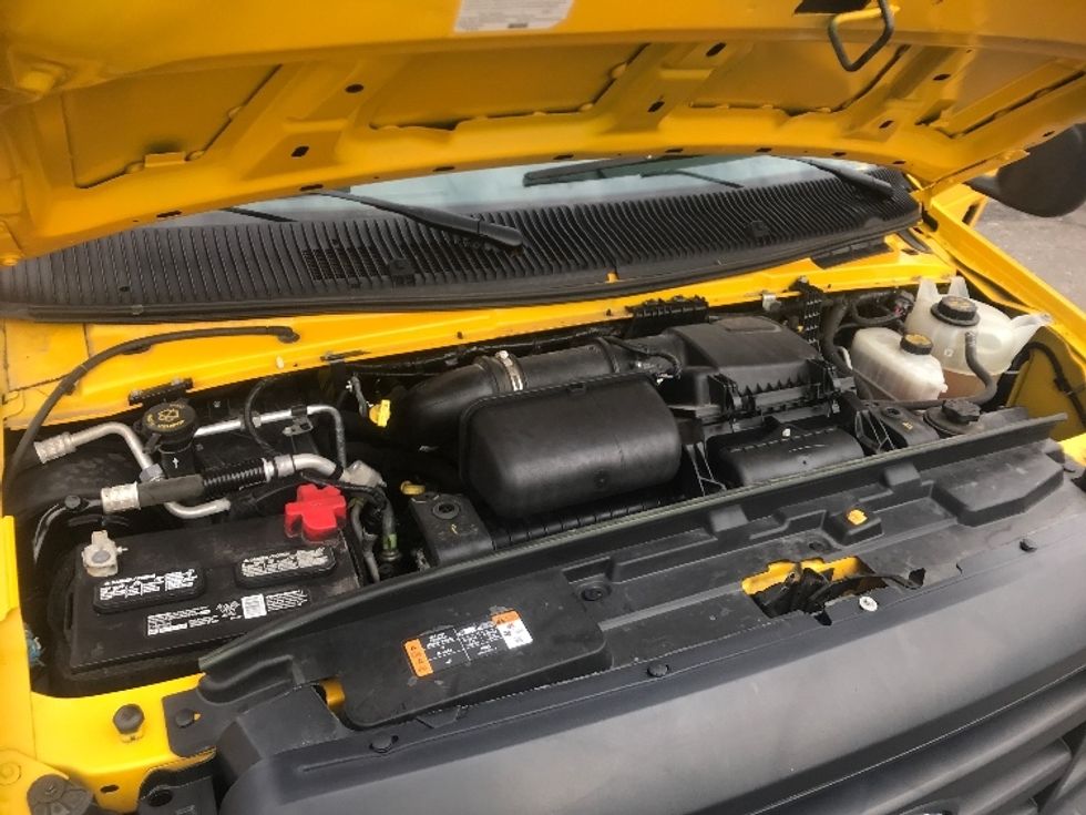 Light Duty Box Truck-Light and Medium Duty Trucks-Ford-2022-E350-Harrisburg-PA-89,004\n\t\tmiles-$ 28,250 - Image 21