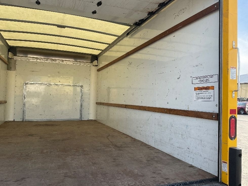 Light Duty Box Truck-Light and Medium Duty Trucks-Ford-2022-E350-Harrisburg-PA-94,456\n\t\tmiles-$ 27,750 - Image 10