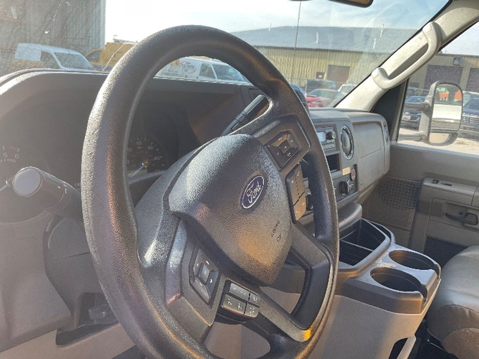 Light Duty Box Truck-Light and Medium Duty Trucks-Ford-2022-E350-Harrisburg-PA-94,456\n\t\tmiles-$ 27,750 - Image 14