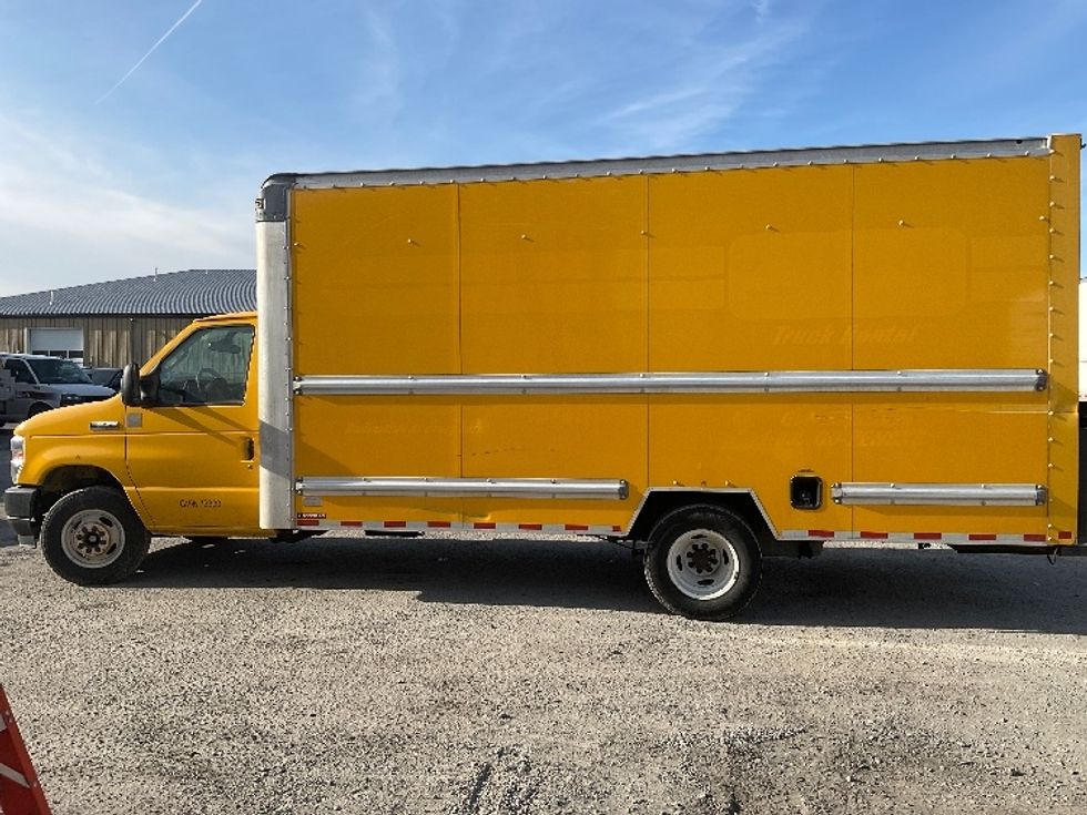 Light Duty Box Truck-Light and Medium Duty Trucks-Ford-2022-E350-Harrisburg-PA-94,456\n\t\tmiles-$ 27,750 - Image 4