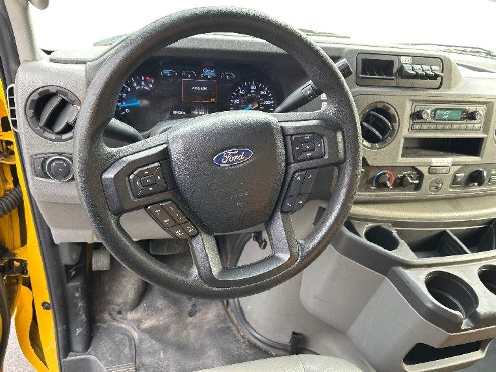 Light Duty Box Truck-Light and Medium Duty Trucks-Ford-2022-E350-Harrisburg-PA-95,984\n\t\tmiles-$ 27,500 - Image 18