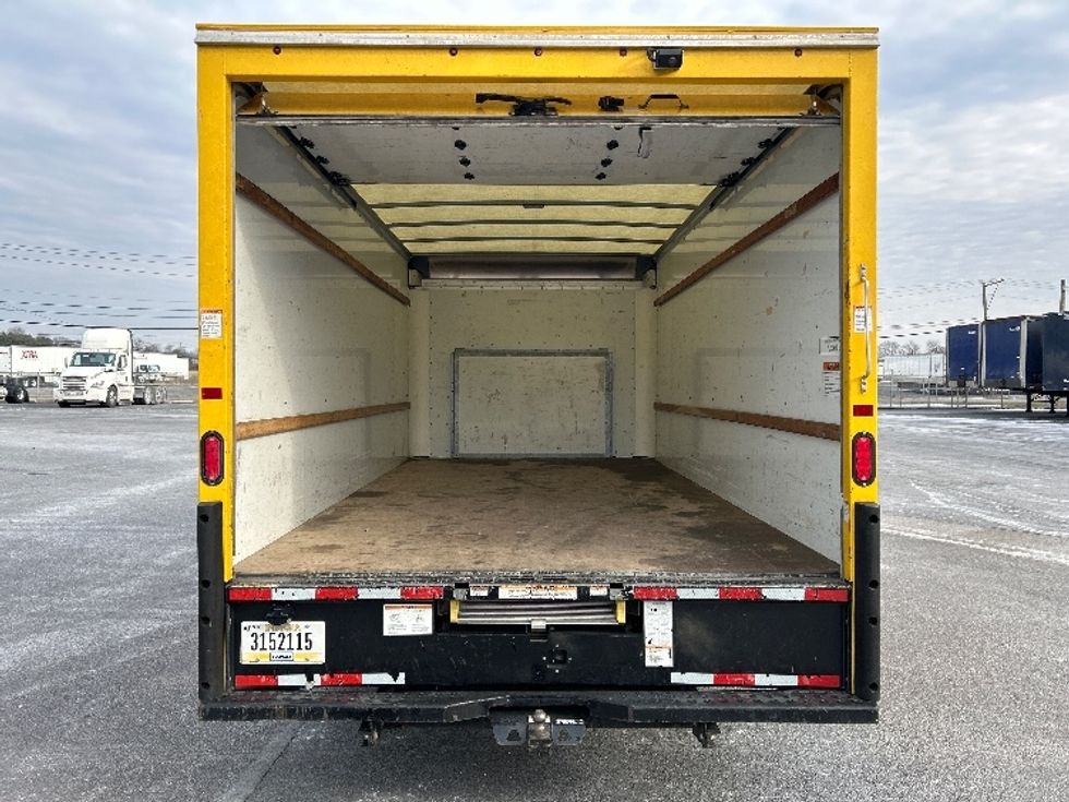 Light Duty Box Truck-Light and Medium Duty Trucks-Ford-2022-E350-Harrisburg-PA-95,984\n\t\tmiles-$ 27,500 - Image 8