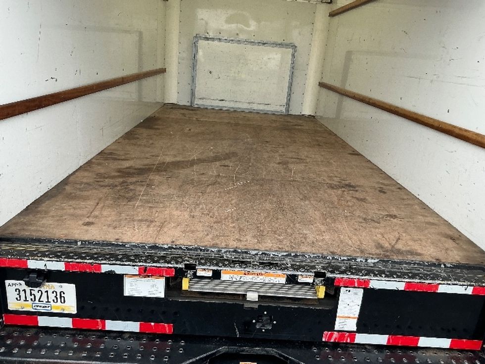 Light Duty Box Truck-Light and Medium Duty Trucks-Ford-2022-E350-Harrisburg-PA-99,308\n\t\tmiles-$ 27,250 - Image 10