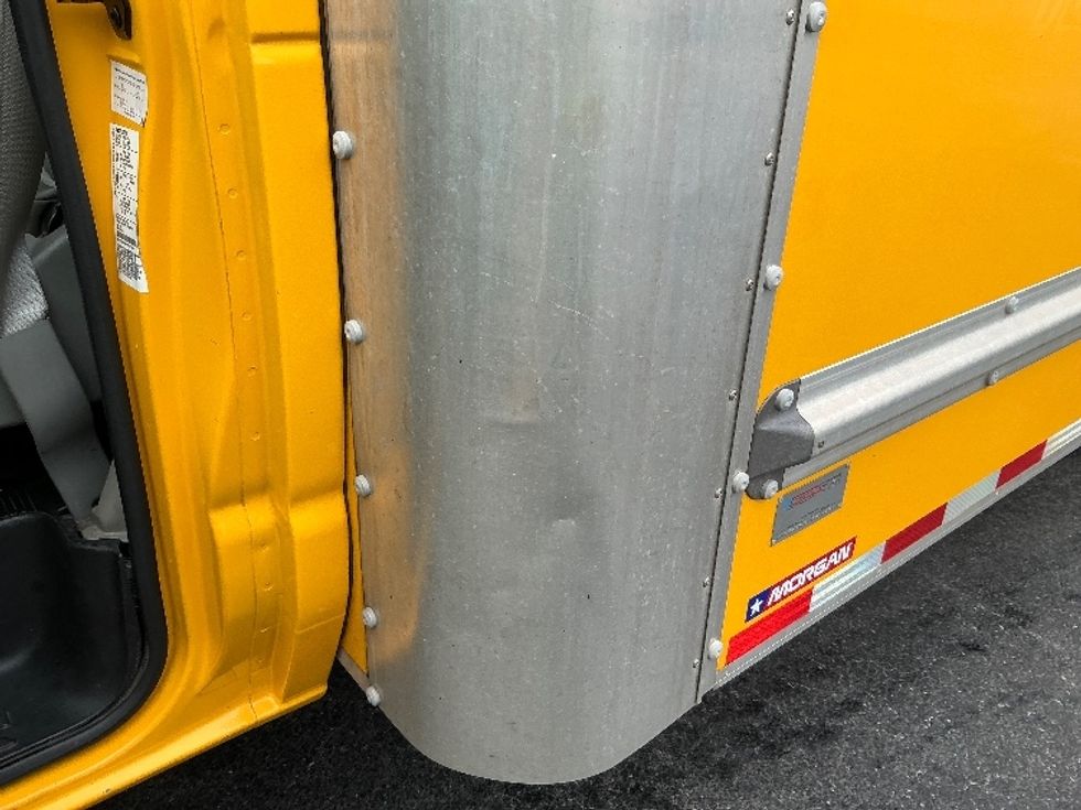 Light Duty Box Truck-Light and Medium Duty Trucks-Ford-2022-E350-Harrisburg-PA-99,308\n\t\tmiles-$ 27,250 - Image 27