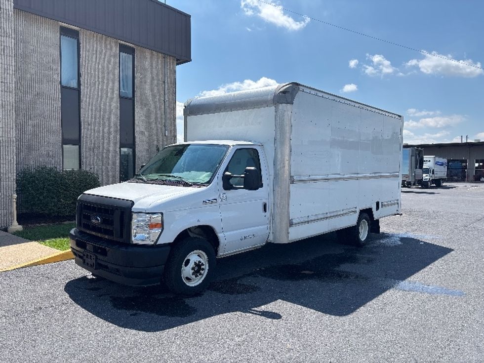 Light Duty Box Truck-Light and Medium Duty Trucks-Ford-2022-E350-Harrisonburg-VA-86,658\n\t\tmiles-$ 32,000 - Image 3