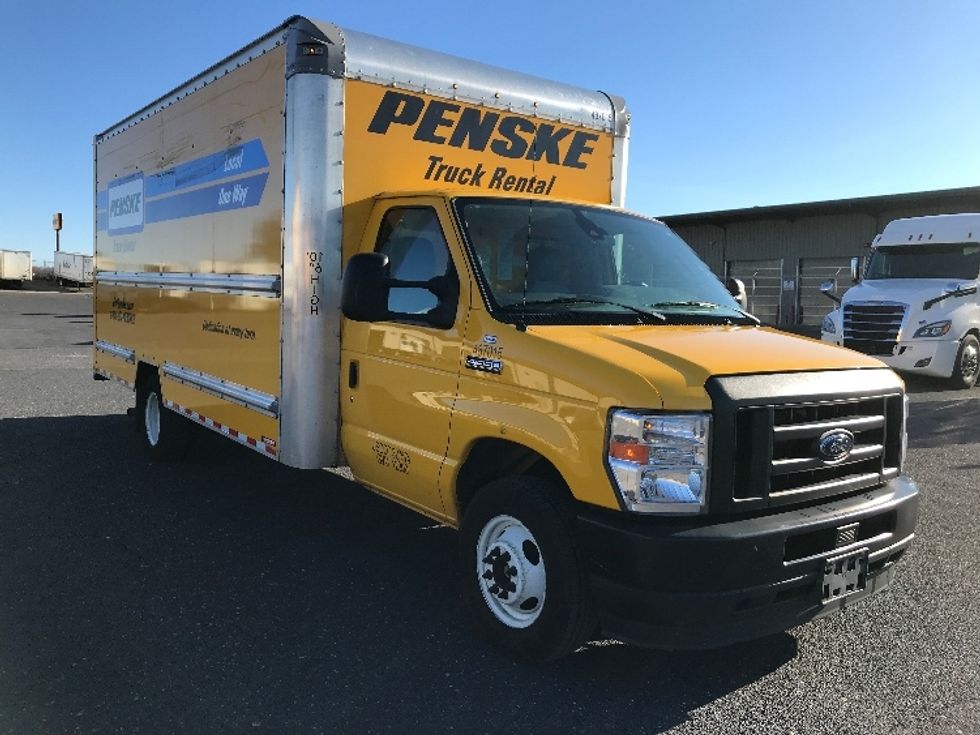 Light Duty Box Truck-Light and Medium Duty Trucks-Ford-2022-E350-Harrisonburg-VA-87,402\n\t\tmiles-$ 31,250 - Image 1