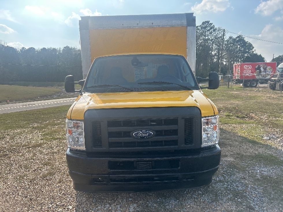 Light Duty Box Truck-Light and Medium Duty Trucks-Ford-2022-E350-Hattiesburg-MS-94,148\n\t\tmiles-$ 28,500 - Image 2