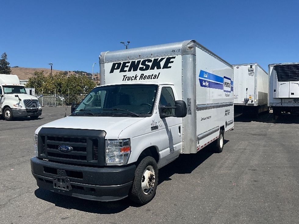 Light Duty Box Truck-Light and Medium Duty Trucks-Ford-2022-E350-Hayward-CA-134,835\n\t\tmiles-$ 25,750 - Image 1