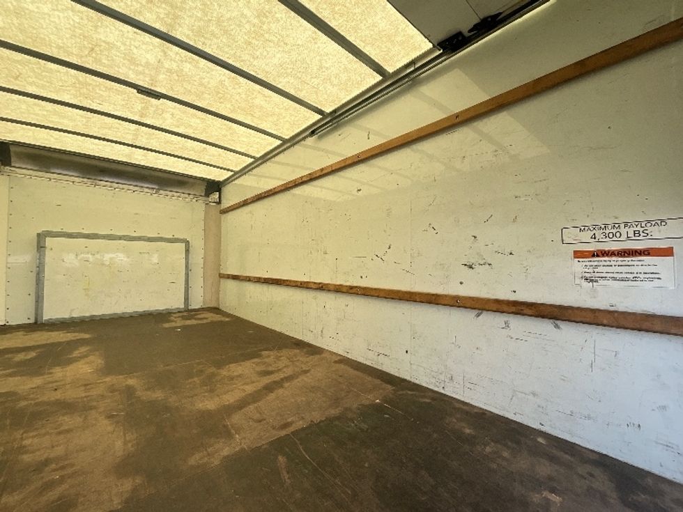 Light Duty Box Truck-Light and Medium Duty Trucks-Ford-2022-E350-Hayward-CA-134,835\n\t\tmiles-$ 25,750 - Image 12