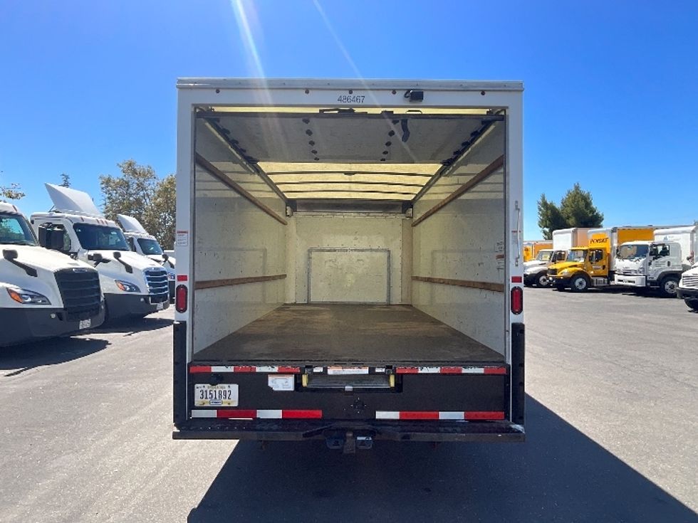 Light Duty Box Truck-Light and Medium Duty Trucks-Ford-2022-E350-Hayward-CA-134,835\n\t\tmiles-$ 25,750 - Image 8