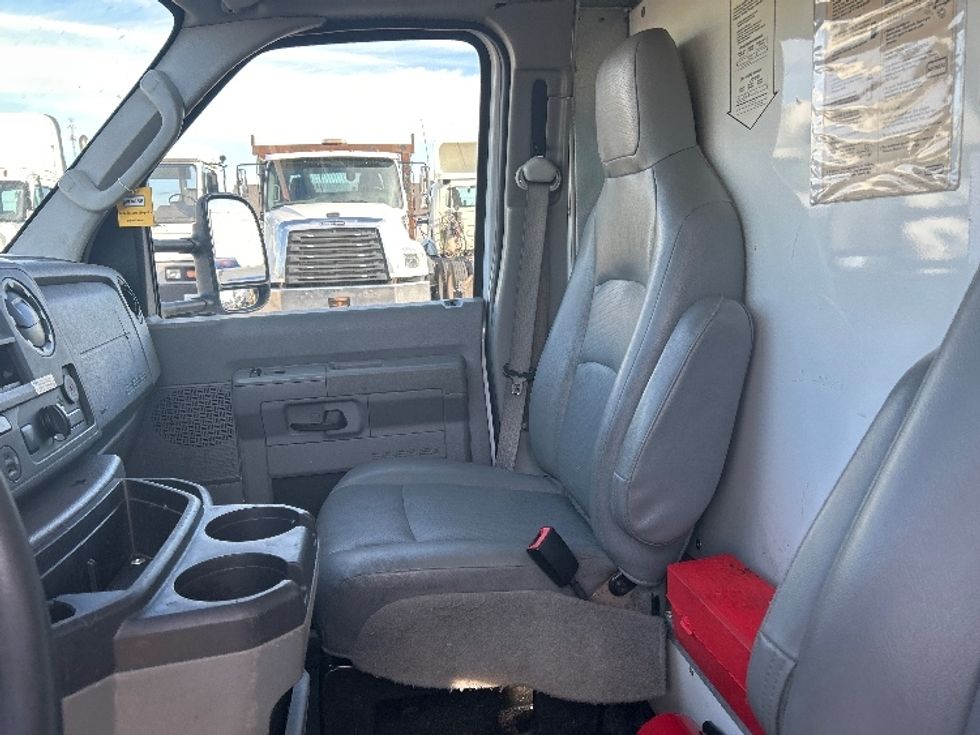 Light Duty Box Truck-Light and Medium Duty Trucks-Ford-2022-E350-Holland-MI-107,021\n\t\tmiles-$ 28,750 - Image 19