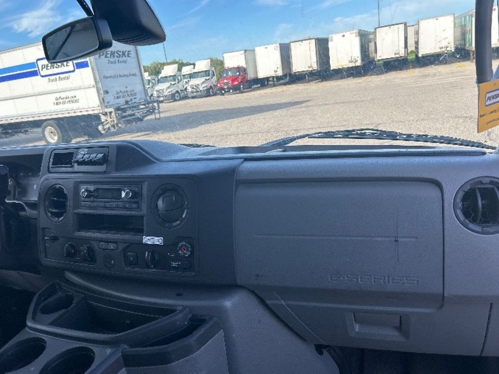 Light Duty Box Truck-Light and Medium Duty Trucks-Ford-2022-E350-Holland-MI-107,021\n\t\tmiles-$ 28,750 - Image 21