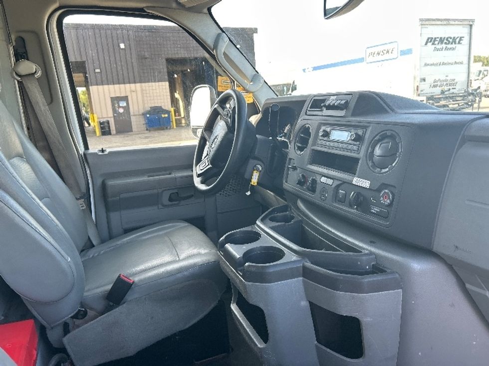 Light Duty Box Truck-Light and Medium Duty Trucks-Ford-2022-E350-Holland-MI-107,021\n\t\tmiles-$ 28,750 - Image 22