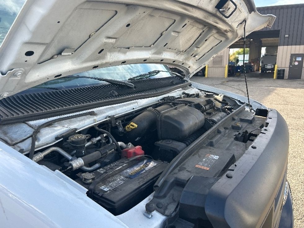 Light Duty Box Truck-Light and Medium Duty Trucks-Ford-2022-E350-Holland-MI-107,021\n\t\tmiles-$ 28,750 - Image 23