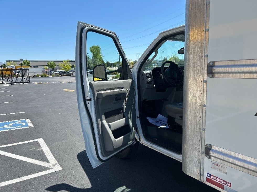Light Duty Box Truck-Light and Medium Duty Trucks-Ford-2022-E350-Holland-MI-75,010\n\t\tmiles-$ 33,250 - Image 16