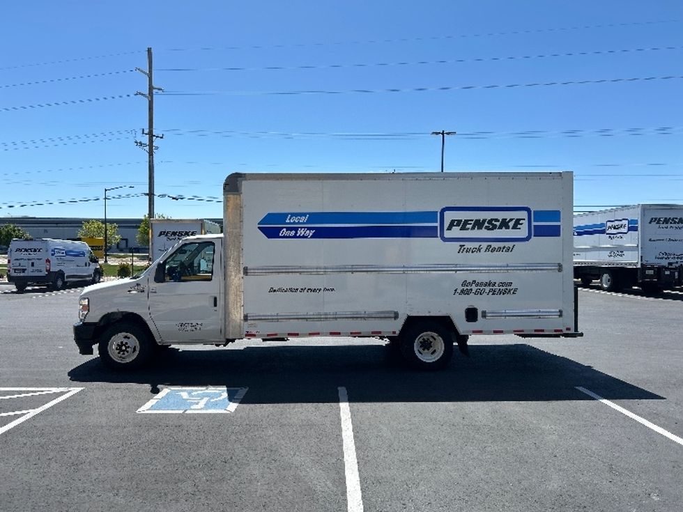 Light Duty Box Truck-Light and Medium Duty Trucks-Ford-2022-E350-Holland-MI-75,010\n\t\tmiles-$ 33,250 - Image 4