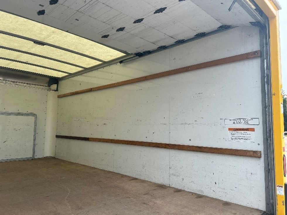 Light Duty Box Truck-Light and Medium Duty Trucks-Ford-2022-E350-Holland-MI-88,603\n\t\tmiles-$ 27,250 - Image 12