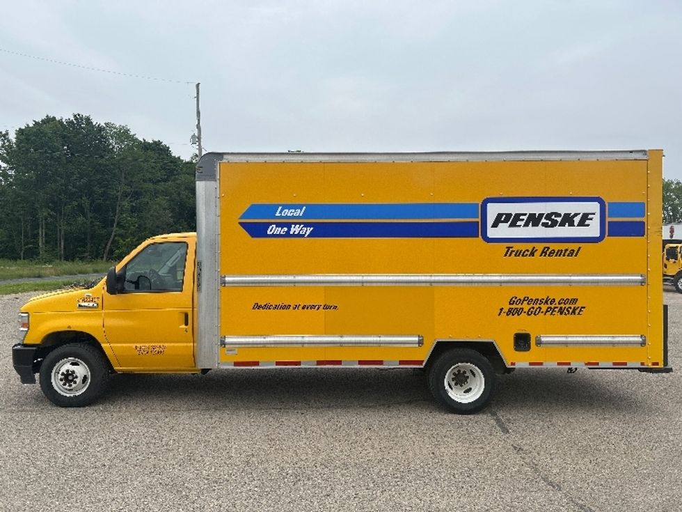 Light Duty Box Truck-Light and Medium Duty Trucks-Ford-2022-E350-Holland-MI-88,603\n\t\tmiles-$ 27,250 - Image 4