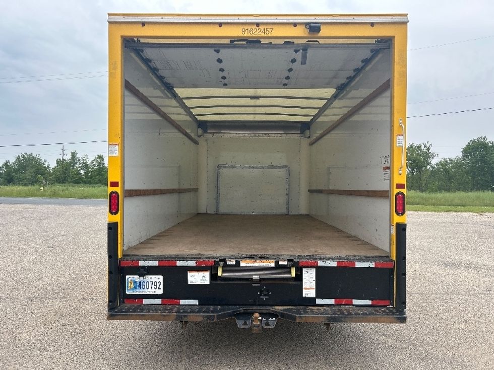 Light Duty Box Truck-Light and Medium Duty Trucks-Ford-2022-E350-Holland-MI-88,603\n\t\tmiles-$ 27,250 - Image 8